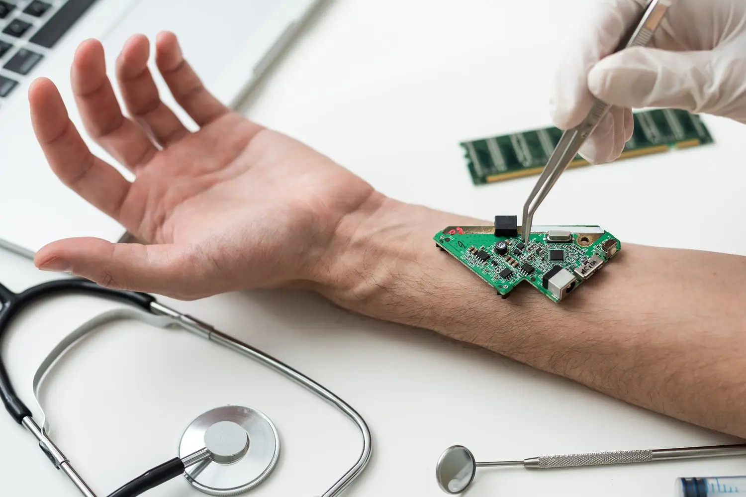 Biohacking - optymalizacja zdrowia w świecie technologii