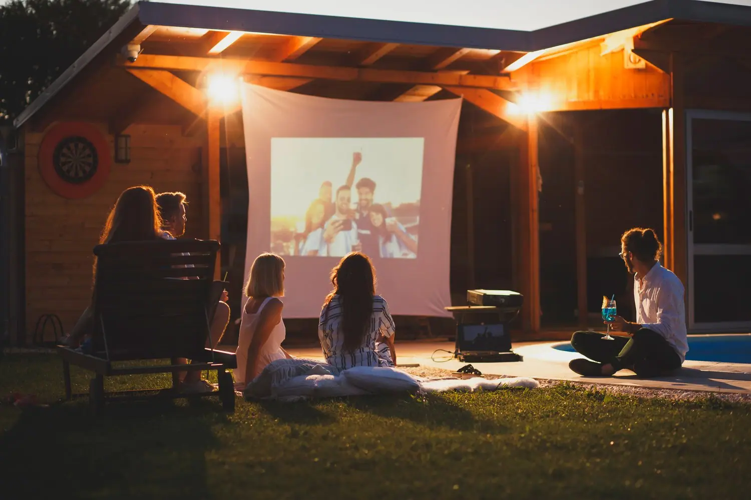 Kino społecznościowe - oddolne inicjatywy filmowe
