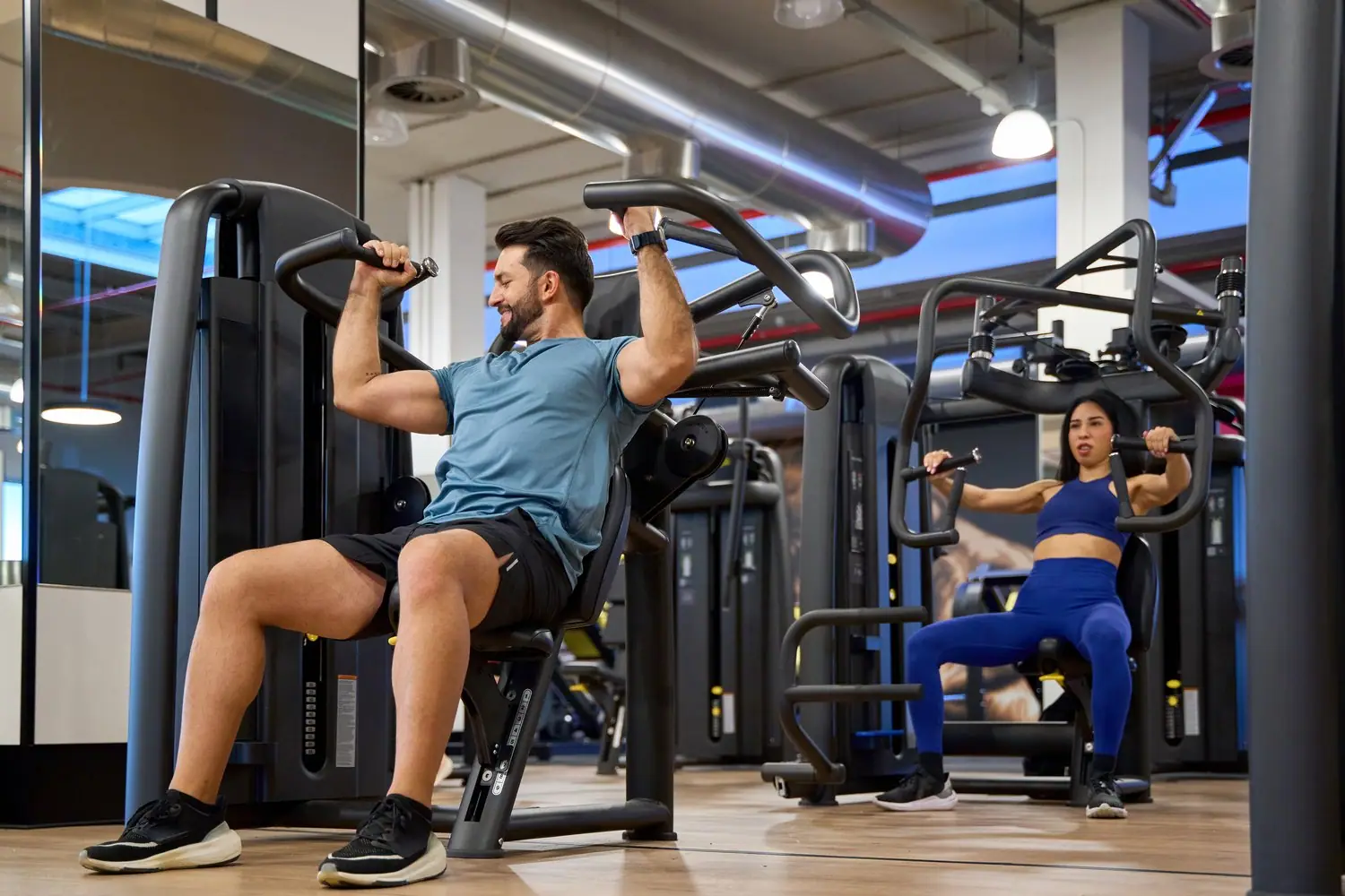 Ile kosztuje karnet na siłownię - porównanie klubów fitness w mieście